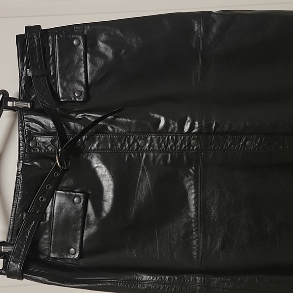 DYNK 100 percent leather front snap button black skirt - Picture 3 of 7
